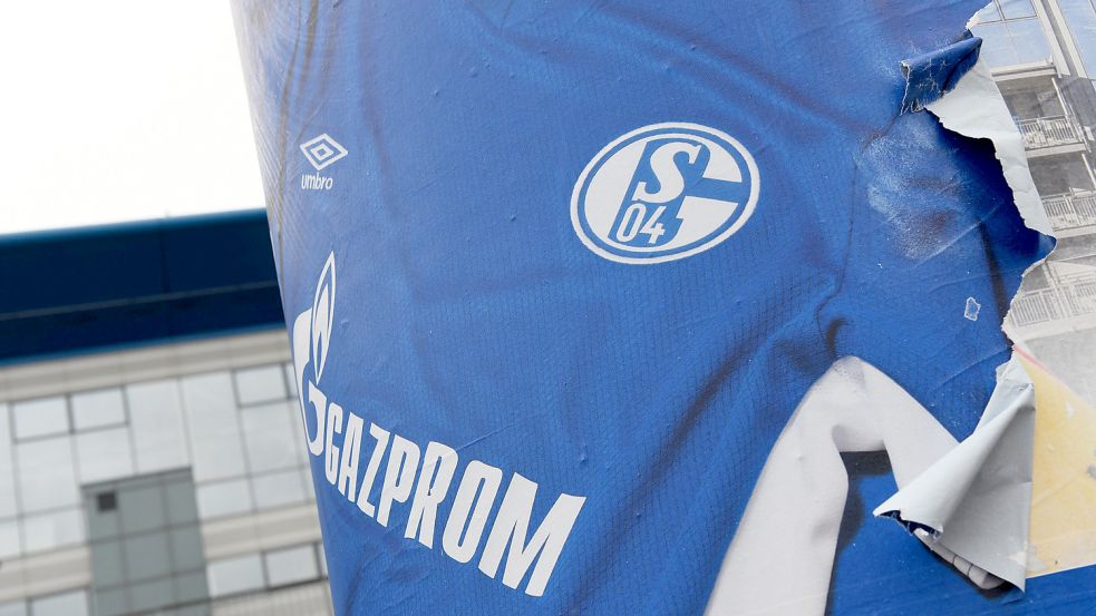 Gazprom - Hauptsponsor von FC Schalke 04 Foto: Caroline SeidSeidel-Dißmannel