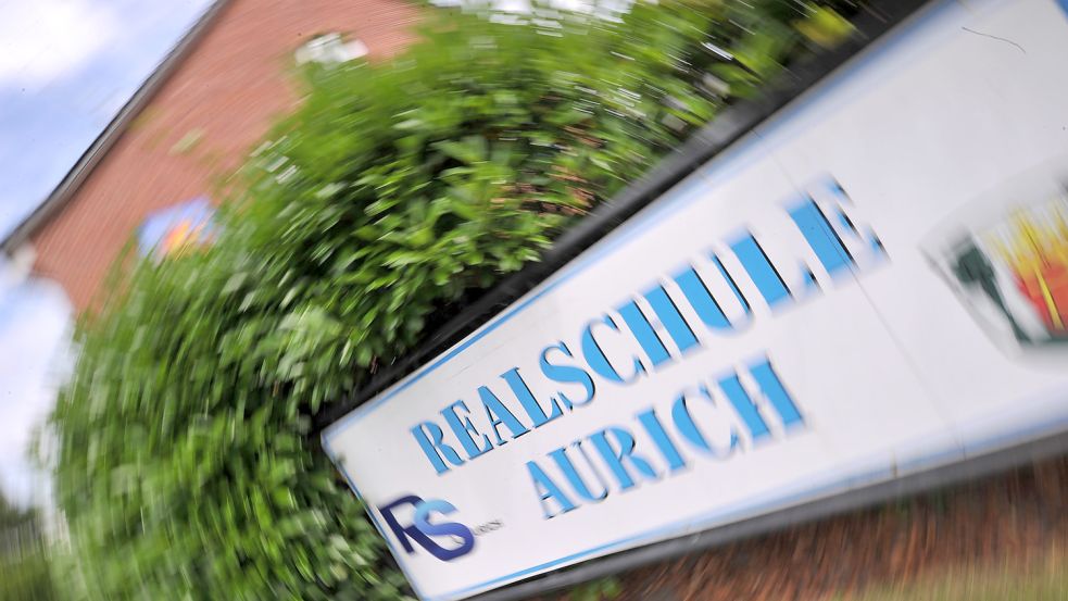 Die Realschule Aurich wurde 1965 erbaut und mehrmals erweitert. Foto: Archiv/Ortgies