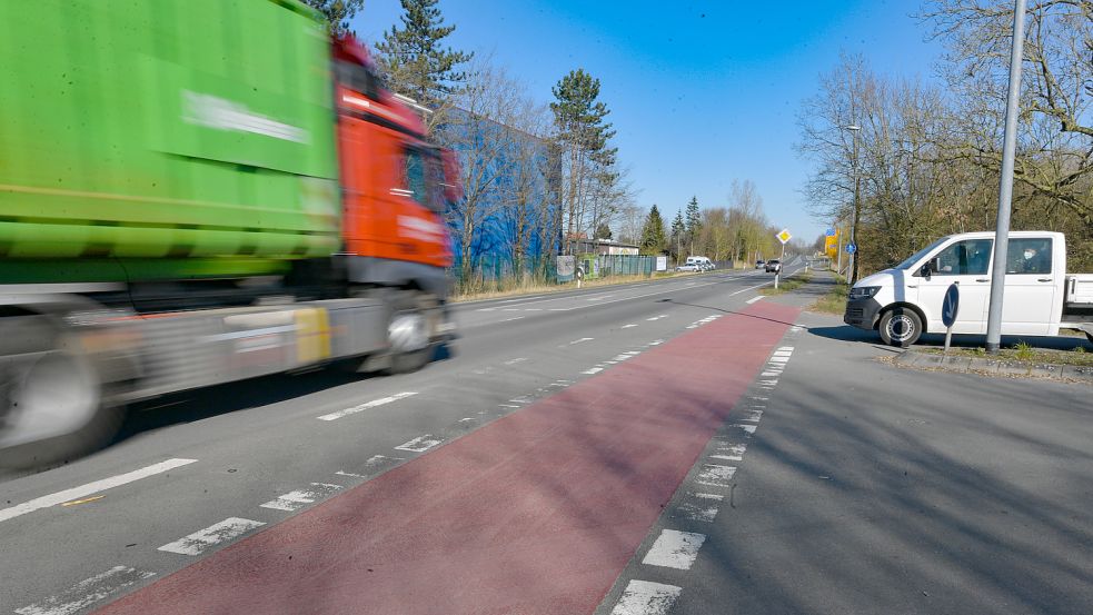 Der Abschnitt zwischen der Jann-Berghaus-Brücke und der Deichstraße soll nun saniert werden. Foto: Ortgies