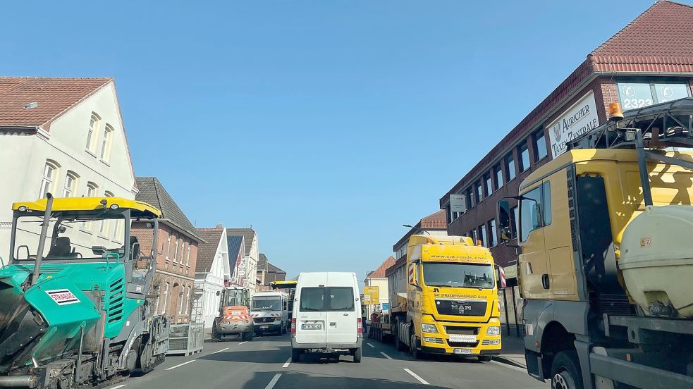 Etliche Fahrzeuge haben die Umleitung missachtet und sind am Vormittag in die Baustelle hineingefahren. Foto: Boschbach