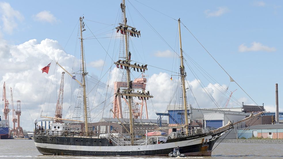 Sonntagnachmittag lief die "Pelican of London" in den Emder Hafen ein.