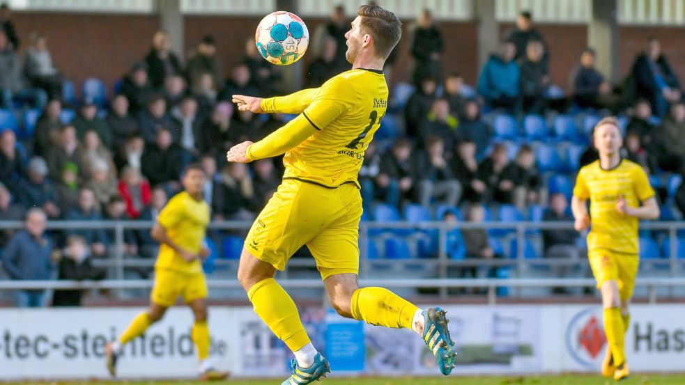 Tido Steffens war einer der Aktivposten in der Offensive von Kickers Emden. Archivfoto: Wenzel