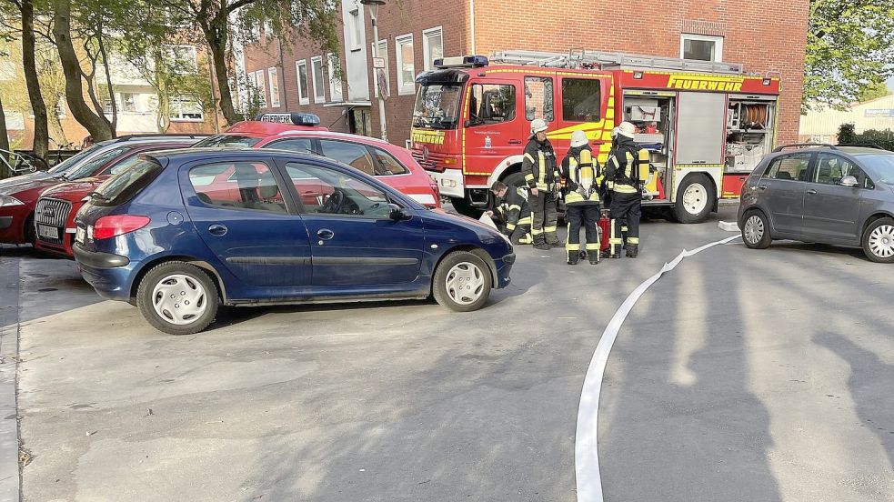 In der Enno-Hektor-Straße sorgte eine vergessene Pfanne auf einem Herd für den Feuerwehreinsatz. Foto: Feuerwehr