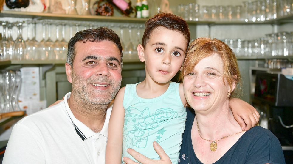 Karo (links) und Nadja Stoyanowa haben ihr neues Restaurant nach ihrem Sohn Lion benannt. Fotos: Wagenaar