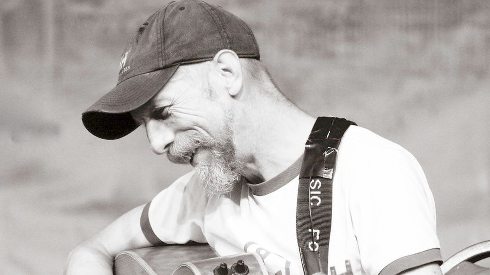 Johannes "Urmel" Meyering ist seit Jahren als Kulturschaffender in Emden bekannt. Foto: Privat