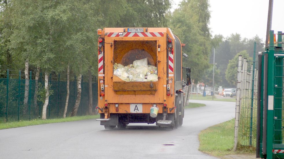 Mit Müllfahrzeugen will der Landkreis Leer Funklöchern den Kampf ansagen. Foto: Archiv