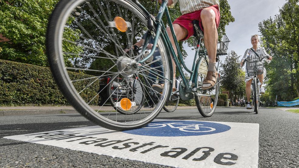 Auf Fahrradstraßenhaben Radler Vorrang. Doch vielen Regeln sind nicht allgemein bekannt. Foto: Ortgies/Archiv