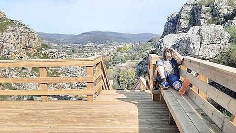 Wandern und seine Reiseabenteuer zu Papier bringen, damit verbringt der pensionierte Kapitän heute seine Freizeit. Foto: Privat