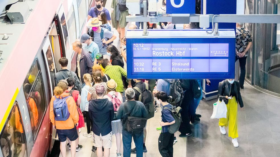 Dichtes Gedränge auch am Berliner Hauptbahnhof. Foto: dpa