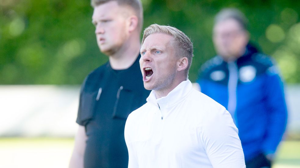 Die Anspannung bei BW Borssum und Trainer Thilko Boekhoff war verständlicherweise groß. Foto: Doden