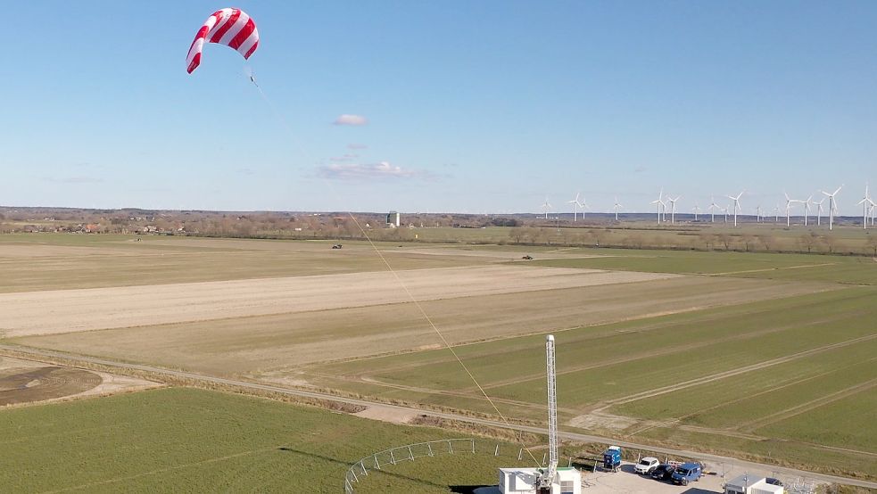 In Schleswig-Holstein hat die Firma SkySails Power eine Flugwindkraftanlage bauen lassen. Foto: Courtesy of the SkySails Group“