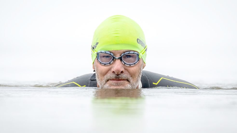 68 Kilometer schwamm Frank Feldhus durch die Nordsee. Foto: DPA