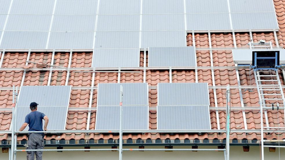 Der Landkreis Leer plant ein Solardachkataster. Foto: dpa/Archiv