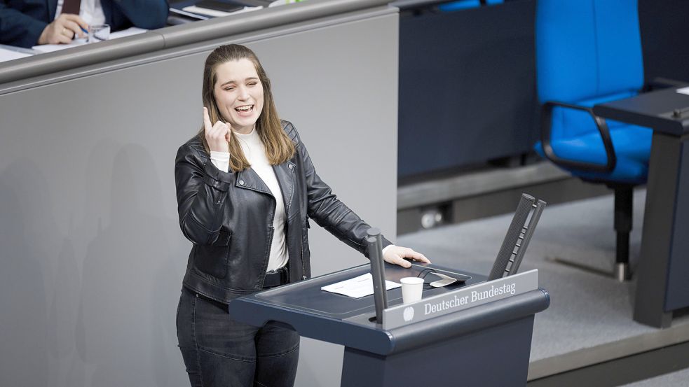 Emilia Fester bei einer Rede im Bundestag: Die Grünen-Politikerin eckt mit ihren Aussagen häufig an. Foto: Imago Images/Photothek