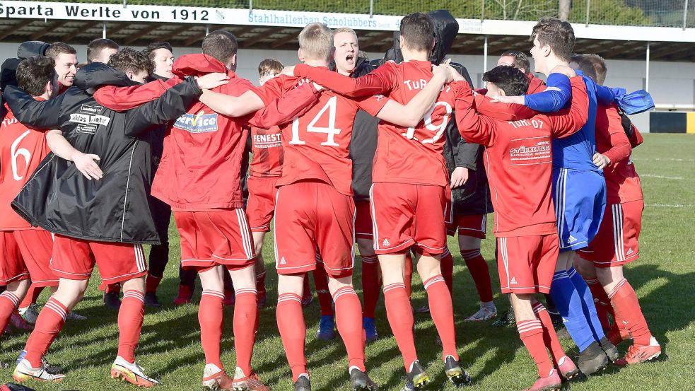 Landesliga-Absteiger TuRa Westrhauderfehn startet als einer der Topfavoriten in die neue Saison. Foto: Damm
