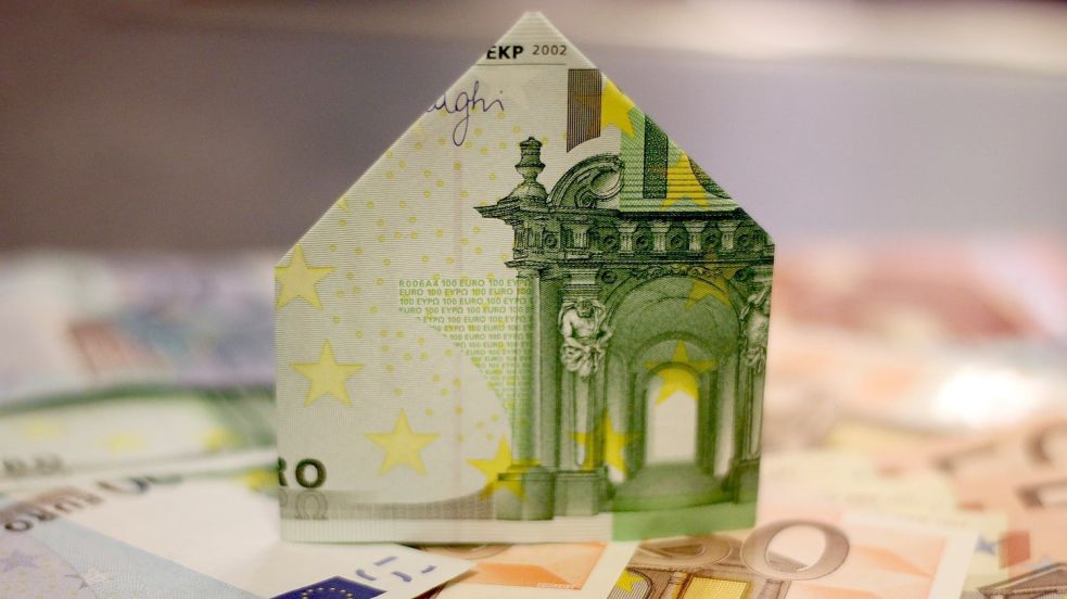 Wer gerade ein Haus bauen möchte, muss viel Geld in die Hand nehmen. Symbolfoto: Pixabay