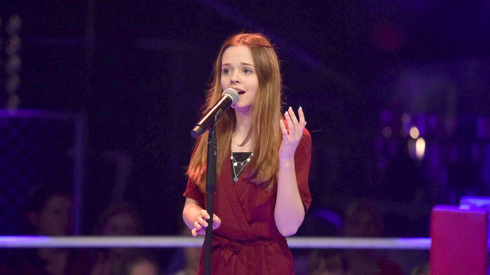 Im Jahr 2019 stand Eske mit 15 Jahren bei „The Voice Kids“ auf der Bühne. Foto: Archiv/Sat.1/André Kowalski