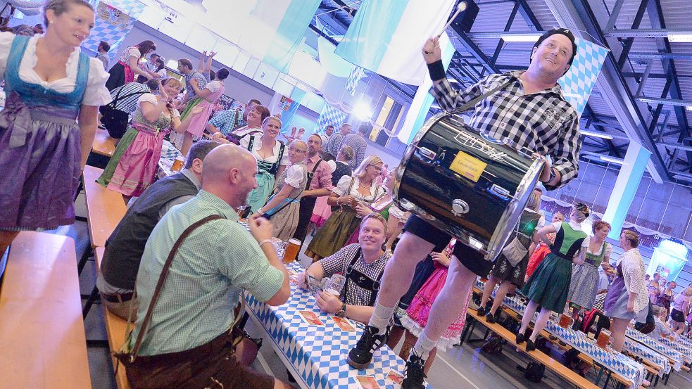 Am ersten Oktoberwochenende steigt in der Sparkassen-Arena wieder ein Oktoberfest. Foto: Archiv/Ortgies