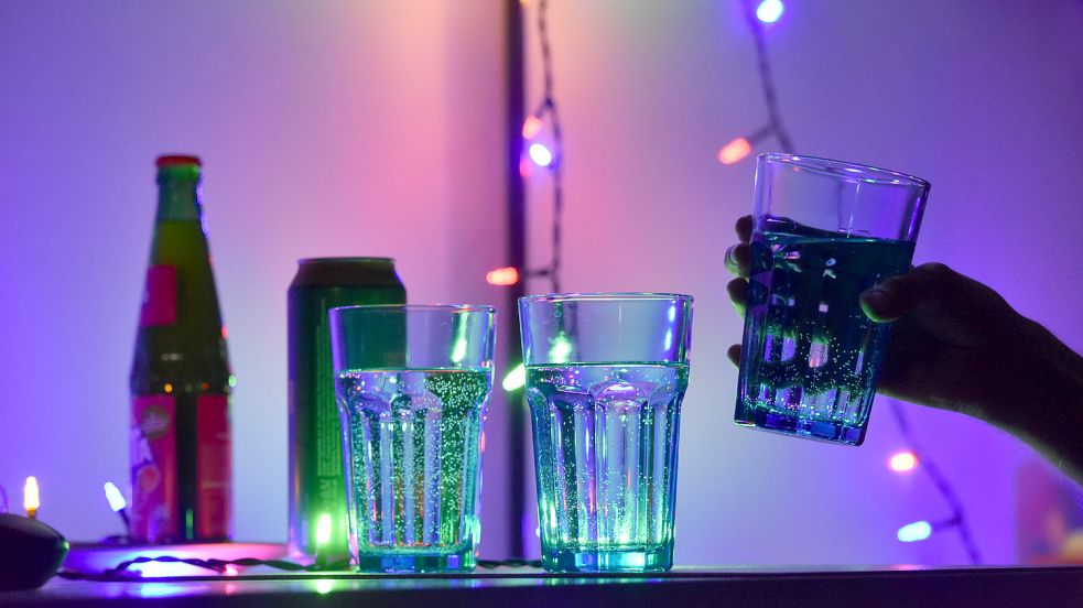 Auch in Bars und Clubs kann es zu Notsituationen kommen. Foto: Christian Thiele/dpa