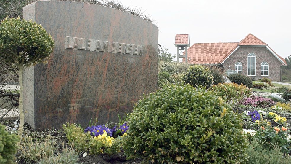 Das Grab der Künstlerin auf Langeoog. Foto: DPA