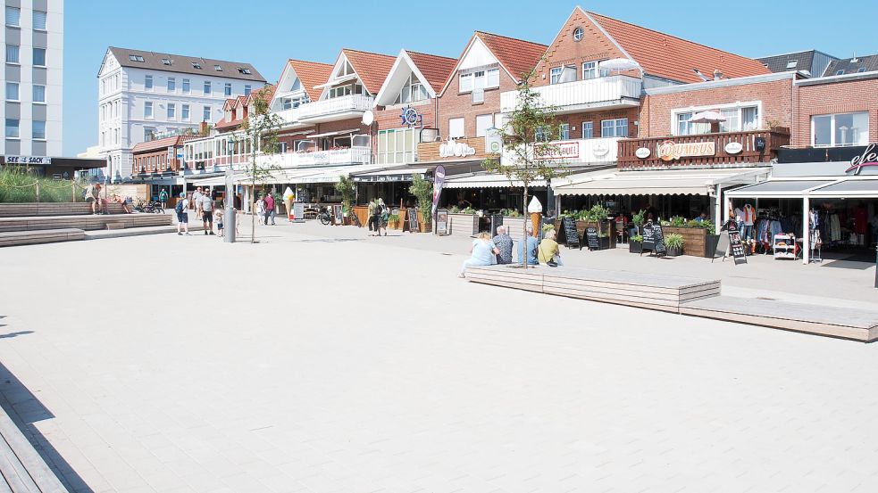 Neu gestaltet und bald auch neu genannt: der Park an der Bismarckstraße. Foto: Ferber