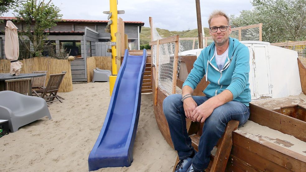 Zeit für einen entspannten Fototermin hat Klaas van Raden nur, bevor die Touristen kommen. Foto: Böning