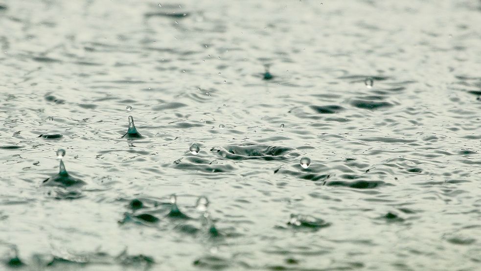 Der Deutsche Wetterdienst warnte vor Starkregen am Freitag. Symbolbild: Pixabay