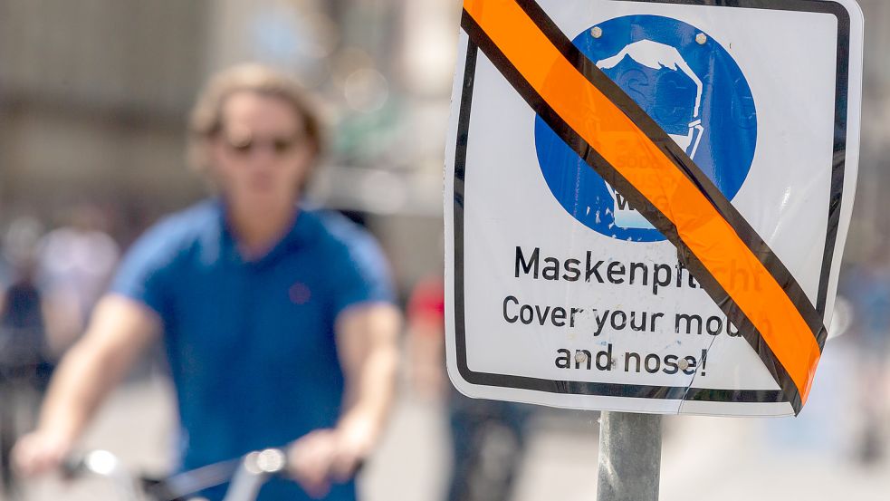 Sinnlos wie Schneeketten im Sommer findet Hayo Moroni die Maskenpflicht in der Fußgängerzone. Foto: Kneffel/dpa