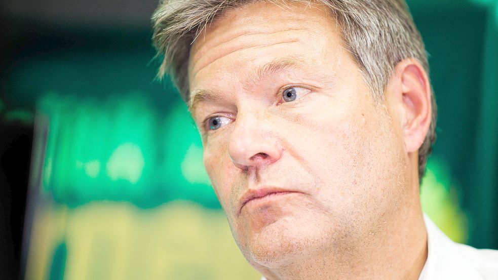 Bundeswirtschaftsminister Robert Habeck (Grüne) nennt Einzelheiten zur Gas- und Strompreisbremse. Foto: IMAGO/Fotostand / Matthey