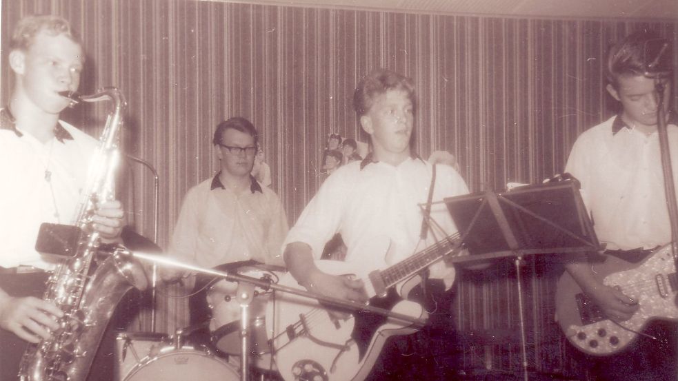 The Tramps aus Aurich bei einem Auftritt 1964 in der Gaststätte „Grüne Tanne“. Foto: privat