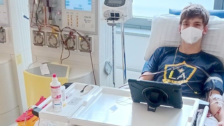 Die Stammzellentnahme dauerte bei Patrick Lütje rund fünf Stunden. Fotos: Privat