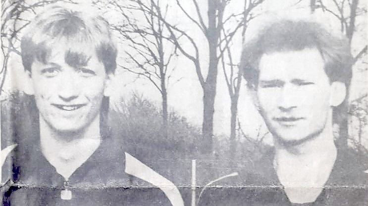 Mai 1988: Andre Rosenboom (links) ist A-Jugend-Spieler bei Werder, der sechs Jahre ältere Dieter Eilts (rechts) schafft Monate später den Durchbruch bei den Profis. Foto: Privat