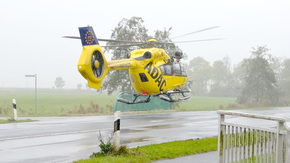 Mit einem Rettungshubschrauber wurde der Radfahrer in eine Klinik geflogen. Foto: Hillebrand