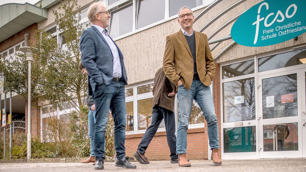 Vorstandssprecher Konrad Huismann (links) und Schulleiter Christian Hunsmann sind guter Dinge, dass es mit der Errichtung der Zweigstelle klappt. Foto: Cordsen/Archiv