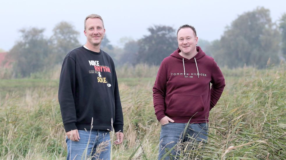 Marco Ubben (links) und Holger Flick vom Vorstand des Bezirksfischereiverbands für Ostfriesland (BVO). Foto: Böning