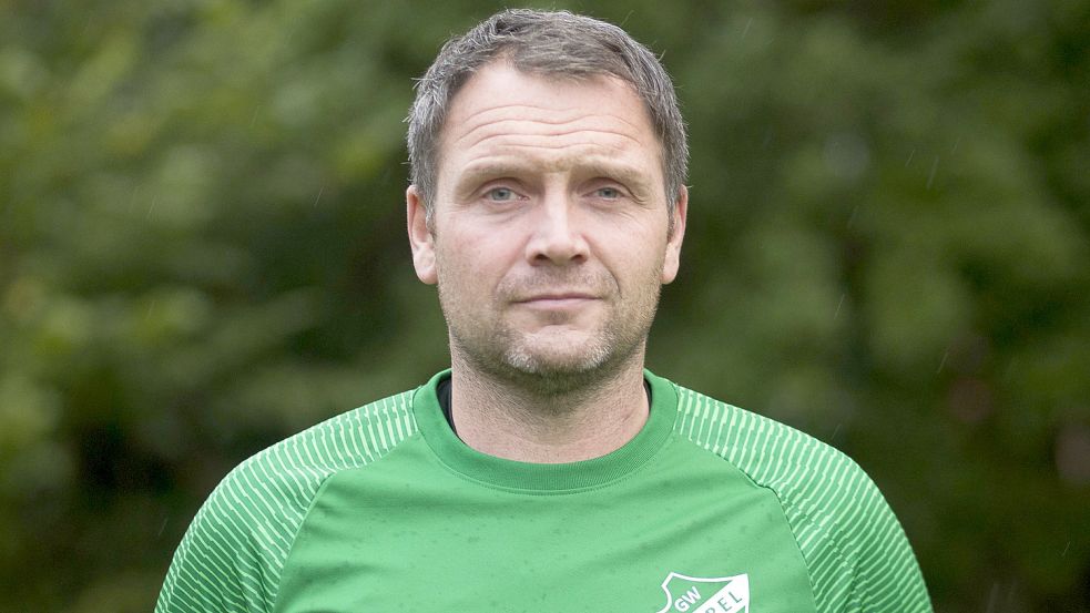 Trainer Bernd Grotlüschen steckt mit Firrel im Abstiegskampf. Foto: Doden