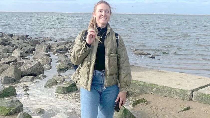 Lebt mit ihrem 17-jährigen Sohn derzeit auf Borkum: Viktoriia Mazurenko. Foto: privat