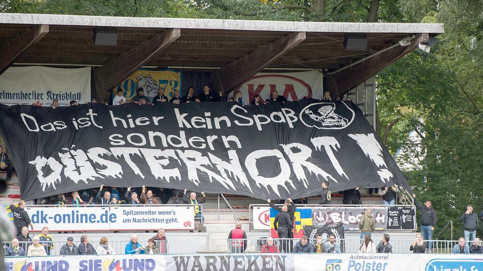 Das Stadion an der Düsternortstraße ist die Heimstätte des SV Atlas. Vergangene Saison war die Partie gegen den VfB Oldenburg die prestigeträchtigste, nun ist es die gegen Kickers Emden. Foto: Imago