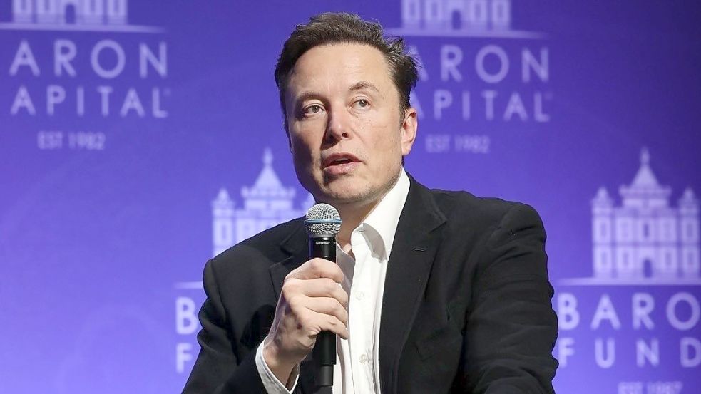 Der neue Twitter-Chef Elon Musk spricht am Freitag bei einer Investmentkonferenz in NewYork. Foto: Uncredited/Baron Capital/AP/DPA