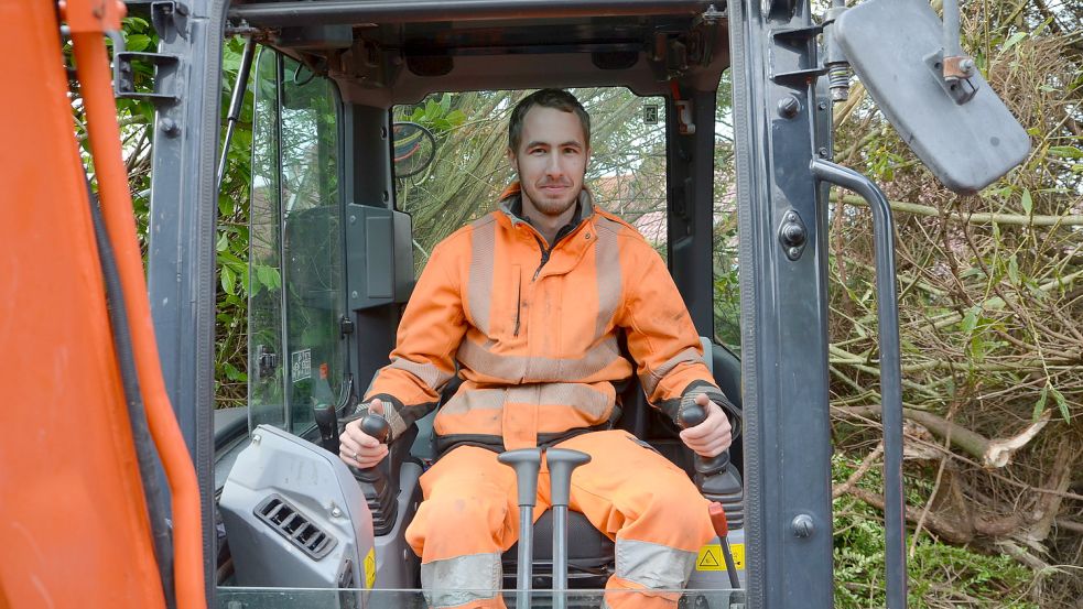 Nico Theeßen bediente den Bagger. Foto: Hillebrand