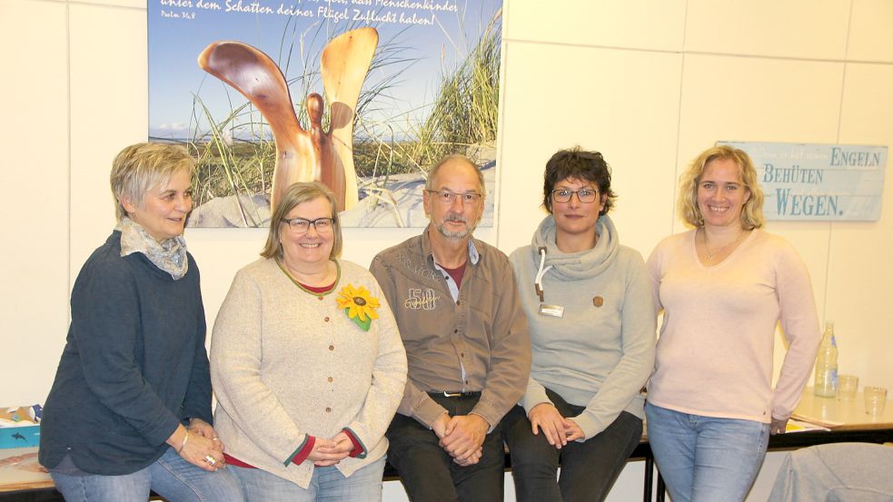 Hatten sich mehr Zuspruch erhofft: Carmen Beddies (Landkreis Leer, von links), Ines Görder, Volker Apfeld, Tanja Wessel und Sandy Pancke. Foto: Ferber