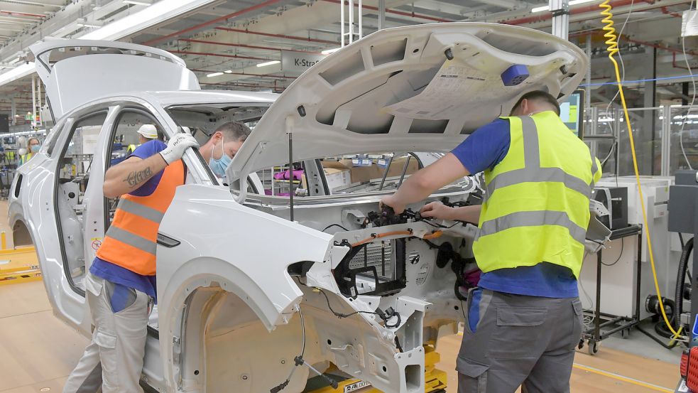 Nach der Tarifeinigung gibt es mehr Geld für die Beschäftigten bei Volkswagen in Emden. Foto: Ortgies