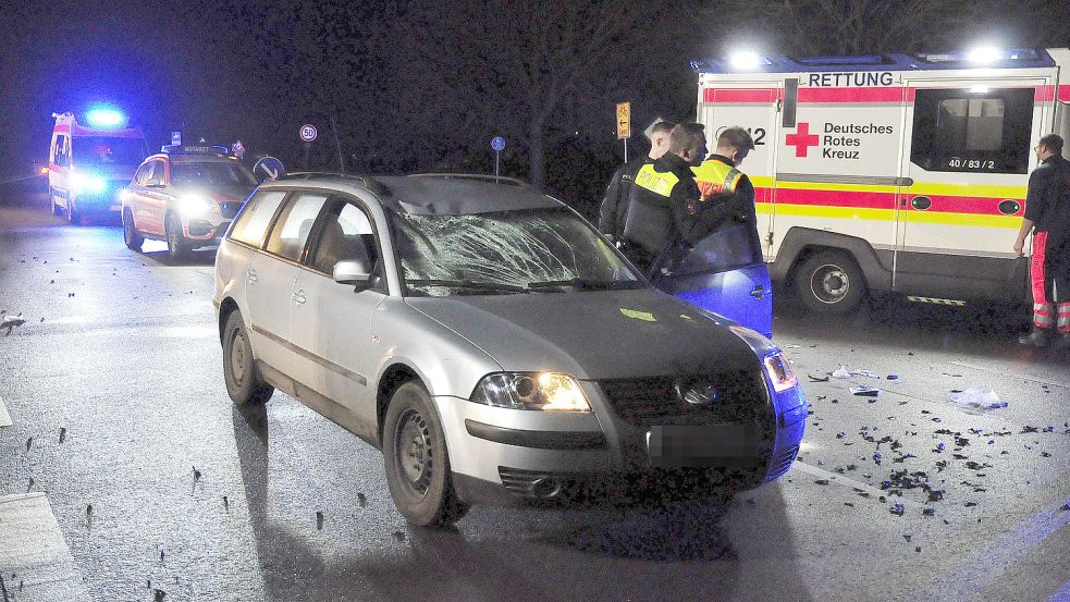 Das Auto des 19-Jährigen, das den 37-Jährigen erfasste. Foto: Wolters