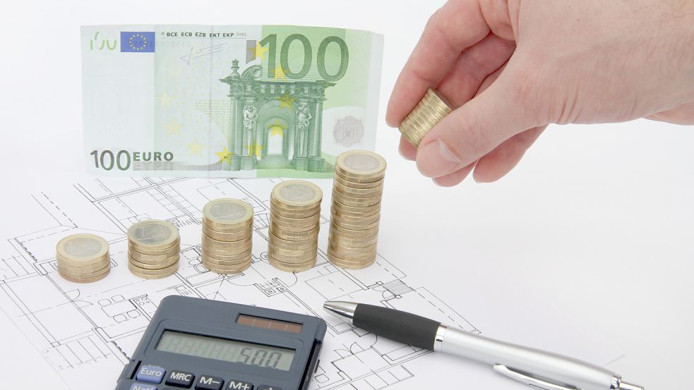 Für den Haushalt des kommenden Jahres muss die Gemeinde Großefehn an einigen Stellen noch einmal neu rechnen. Foto: Andreas Haertle/Fotolia