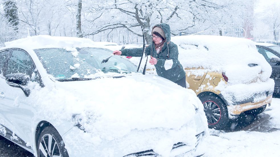 Klare Sicht ist nicht nur im Winter unerlässlich beim Autofahren. Foto: Bockwoldt/dpa