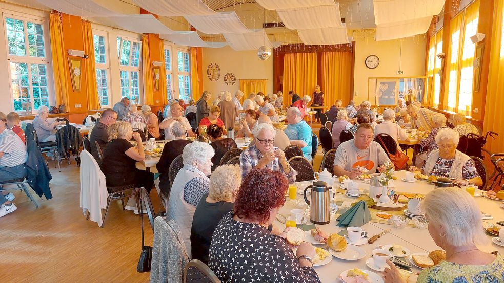 Mehrere Generationen beisammen: Beim Stadtteilfrühstück im September diesen Jahres konnten sich die Bewohner des Stadtteils Port Arthur/Transvaal nicht nur den Bauch voll schlagen, sondern auch dabei gemütlich mit den Nachbarn plaudern.