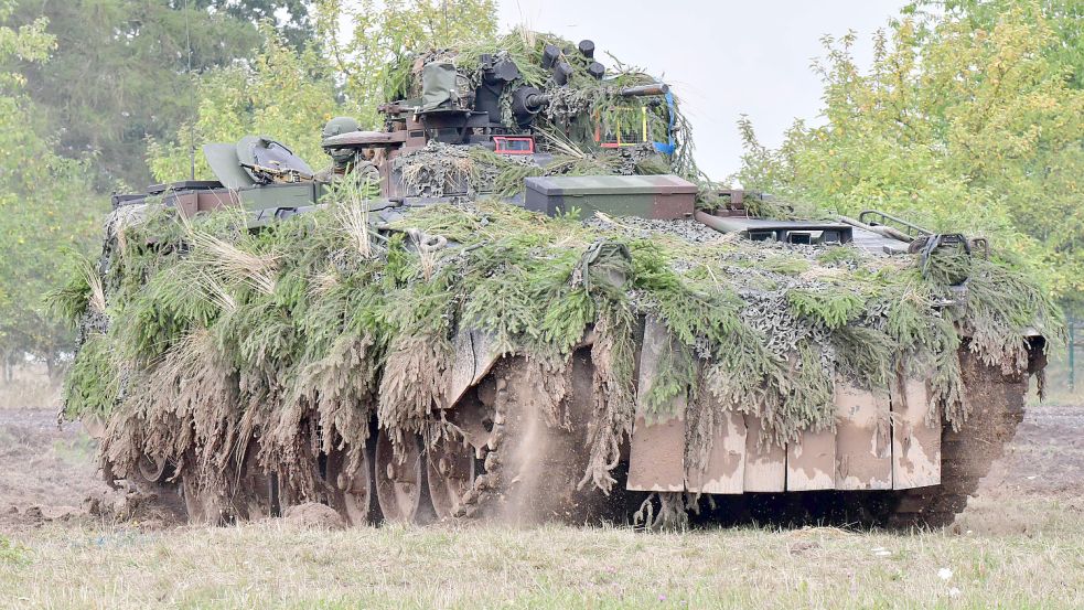 Soll helfen, die Nato-Ostflanke zu sichern: Der Schützenpanzer Marder. Foto: Imago Images/Sven Eckelkamp