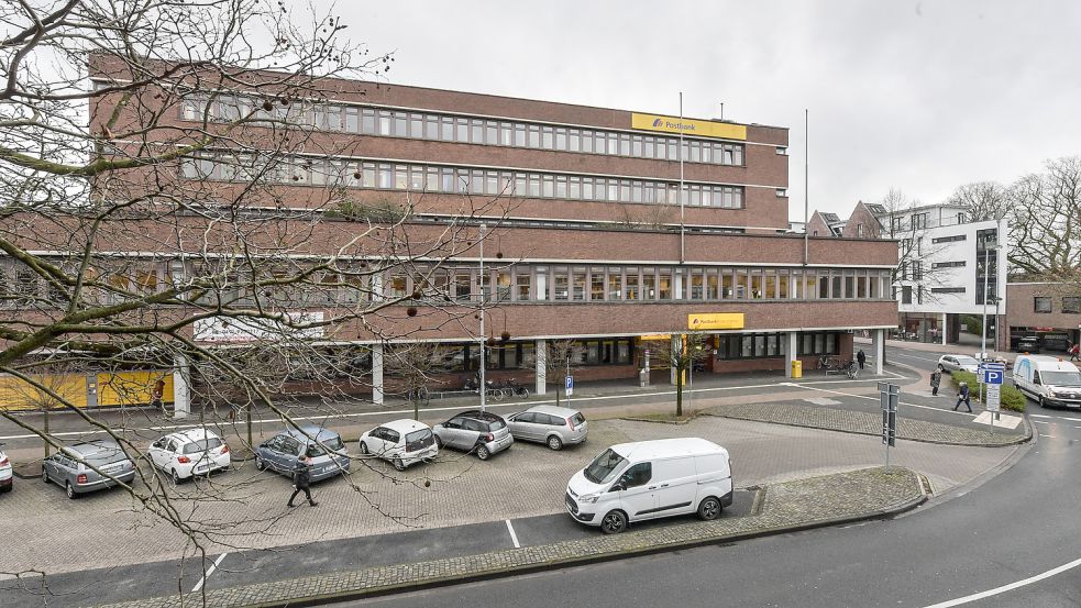 Das Postgebäude wurde in den 70er Jahren gebaut. Foto: Ortgies