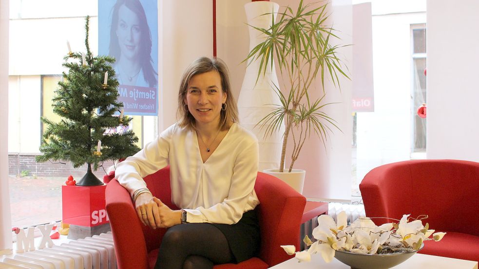Siemtje Möller in ihrem Wahlkreisbüro in Jever. Foto: Oltmanns