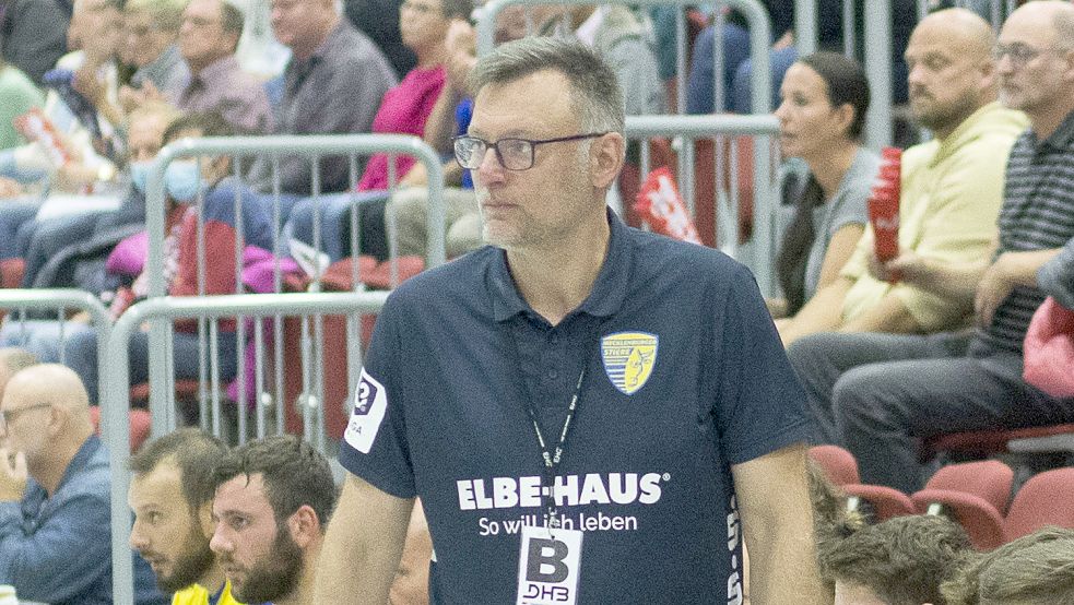 Im Hinspiel verlor Arek Blacha das Duell gegen seinen Ex-Klub. Diesmal siegte er, musste sich das Spiel aber von der Tribüne aus ansehen. Archivfoto: Doden